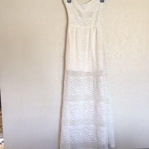 Cream Lace lined maxi with cut out bow back 💞